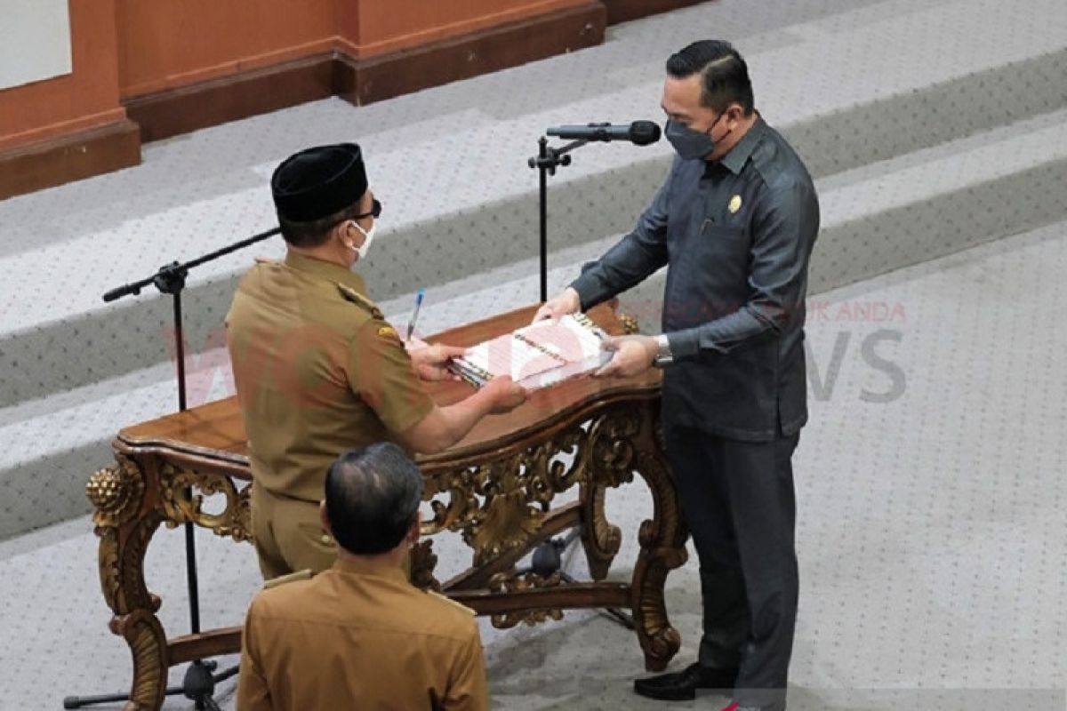 Pemkab Kolaka serahkan dokumen KUA-PPAS perubahan anggaran