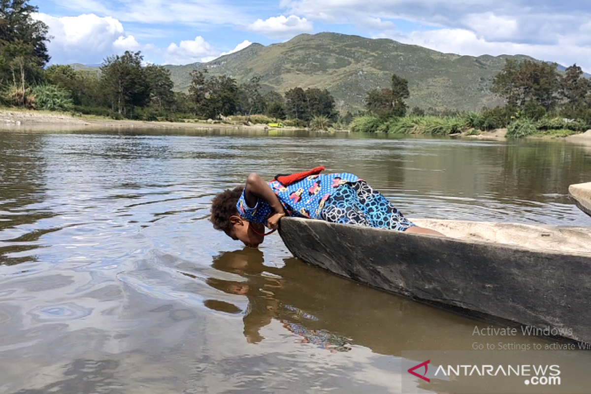 Tercemar sampah, DLH sebut air Kali Baliem-Papua tak layak dikonsumsi