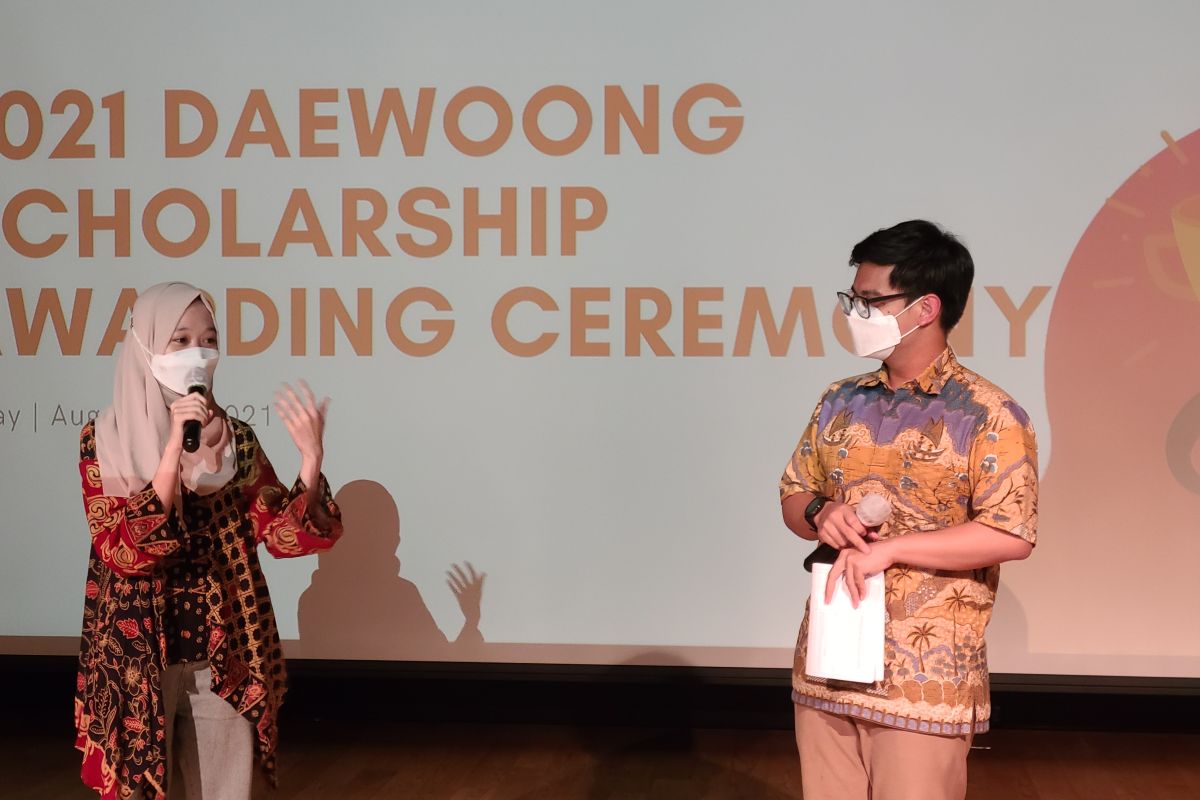 Daewoong Foundation berikan beasiswa kepada 55 mahasiswa berprestasi