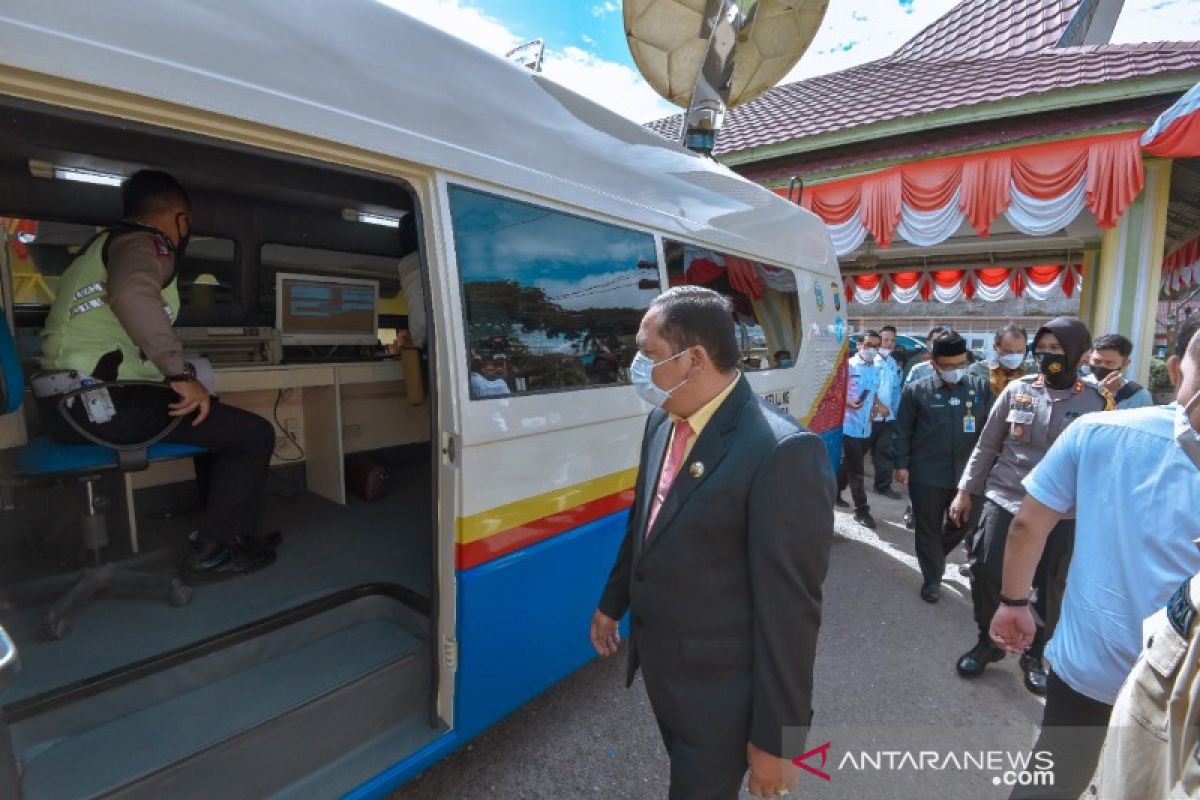 Kejar PAD, Bus Samsat keliling Padangsidimpuan