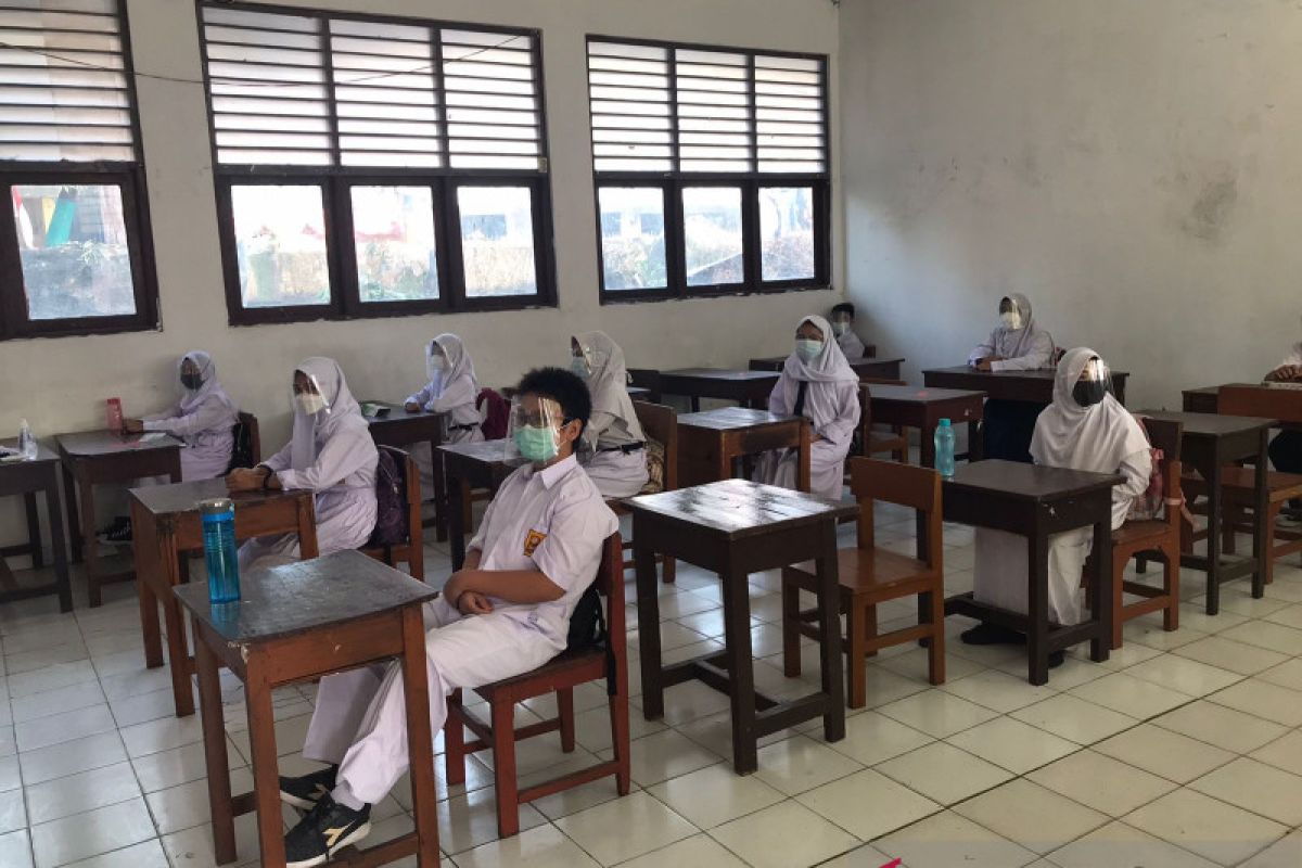 Edukasi prokes diminta masuk materi  belajar tatap muka