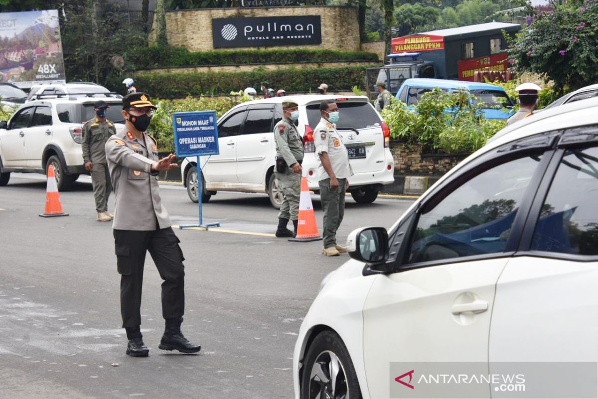 300 personel gabungan kawal sistem ganjil genap Jalur Puncak Bogor pada Jumat