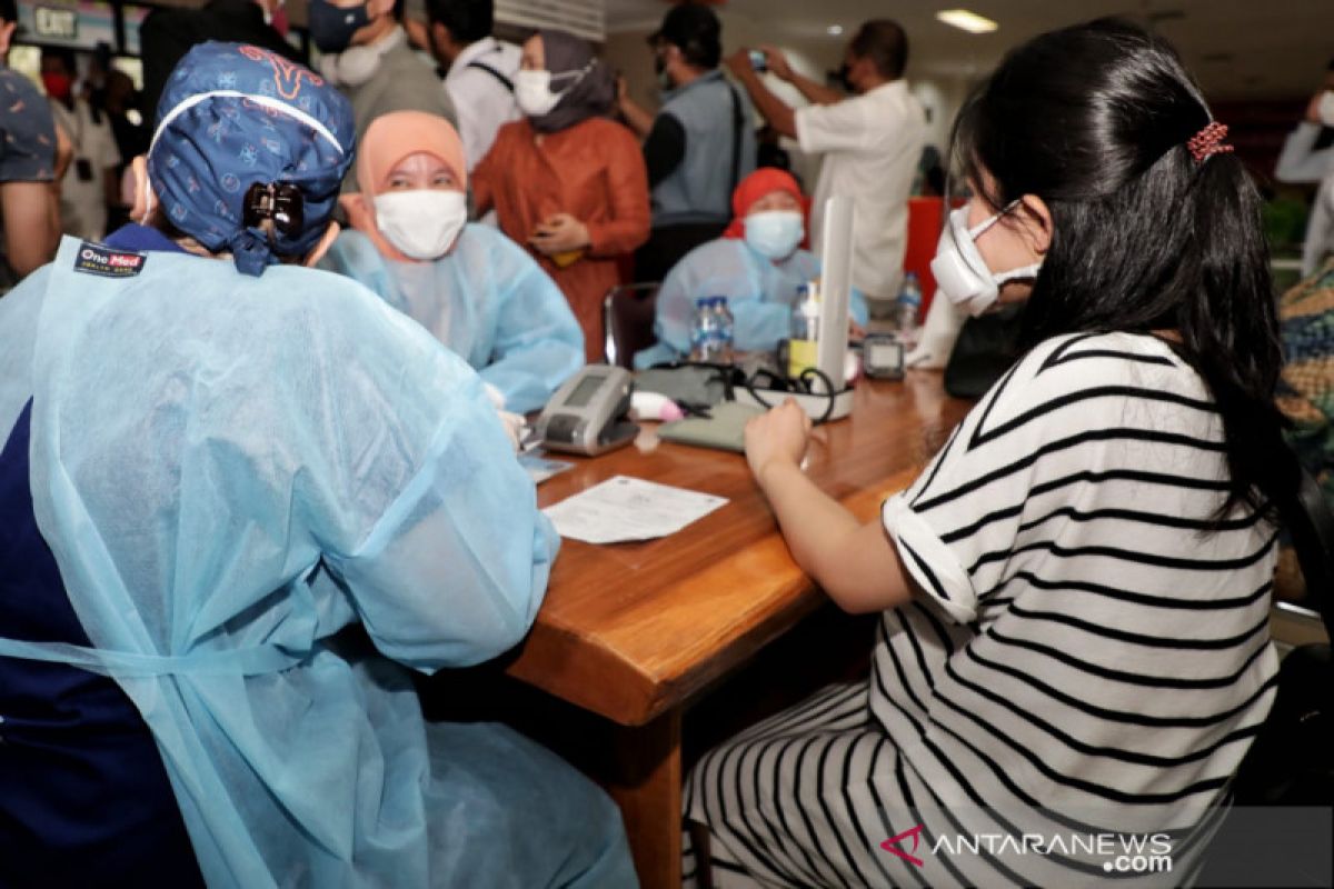 Medan government  to prioritize pregnant women for vaccinations