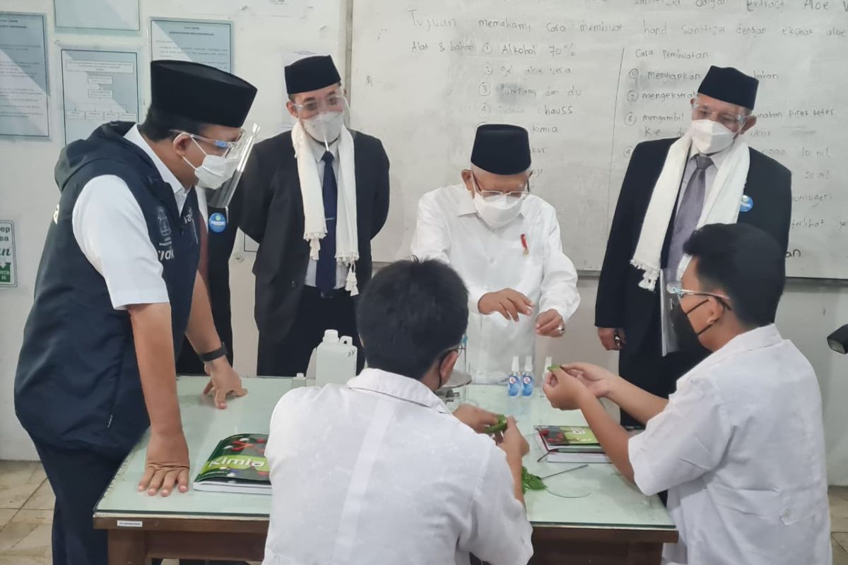 Wapres tinjau PTM Pondok Pesantren Darunnajah Jakarta