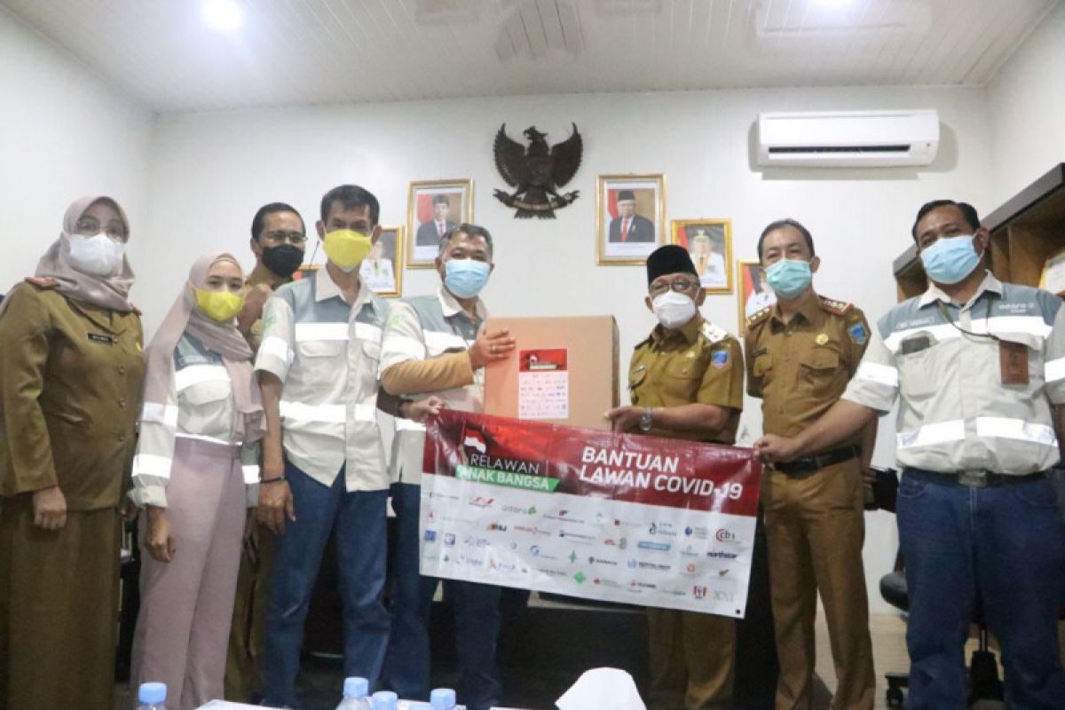 PT MIP serahkan 15 konsentrator oksigen untuk Kabupaten Lahat