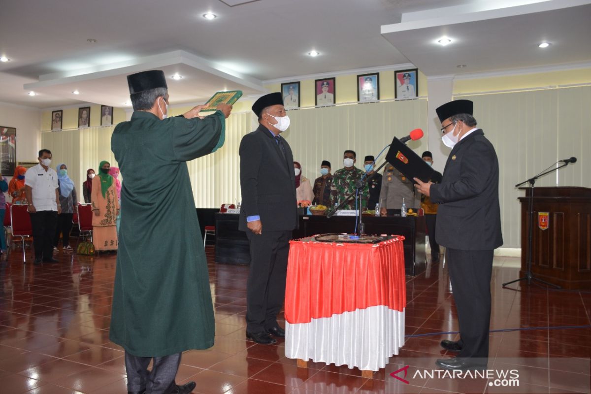 Ini permintaan Bupati Agam pada Kepala Disdukcapil agar warga mudah urus dokumen