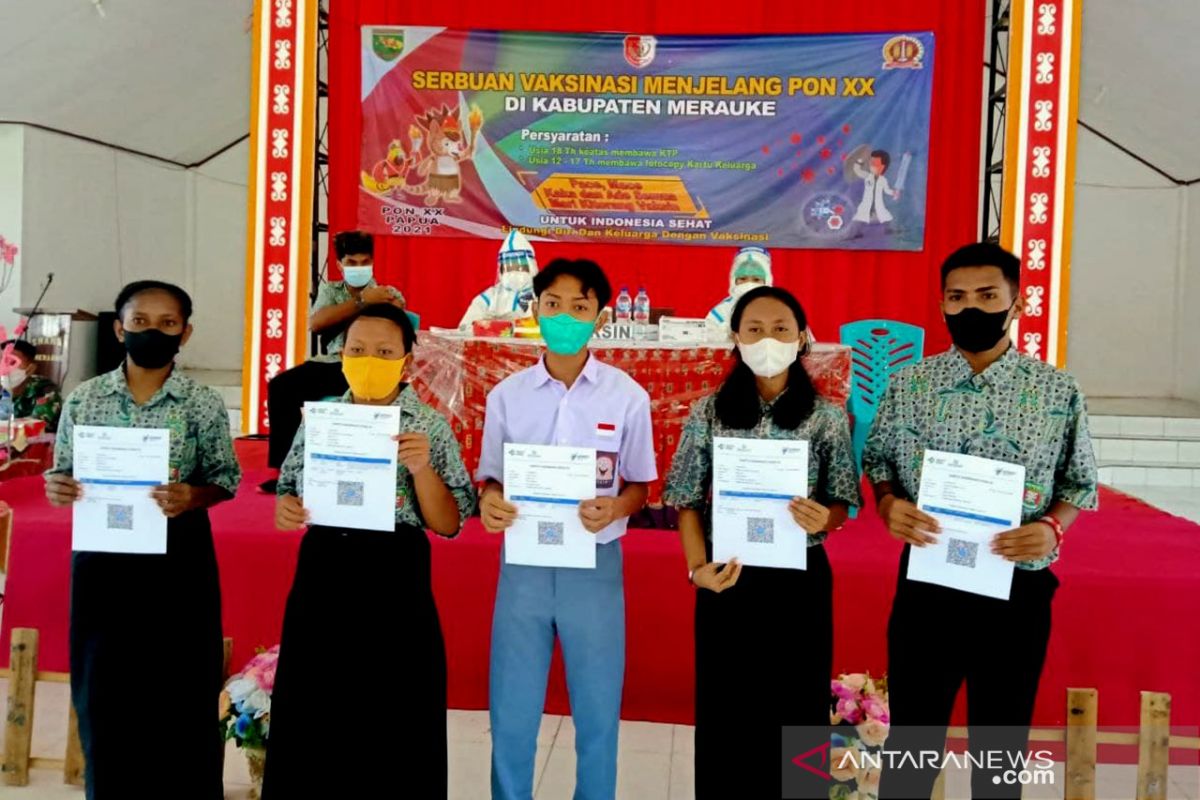 Ratusan siswa SMA di Merauke divaksinasi cegah COVID-19