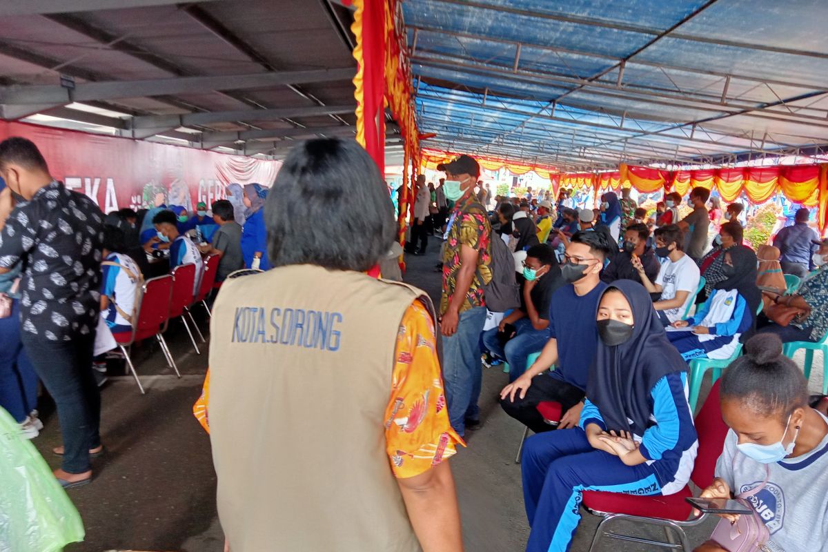 Gubernur: Vaksinasi pelajar di Papua Barat mencapai 11,3 persen