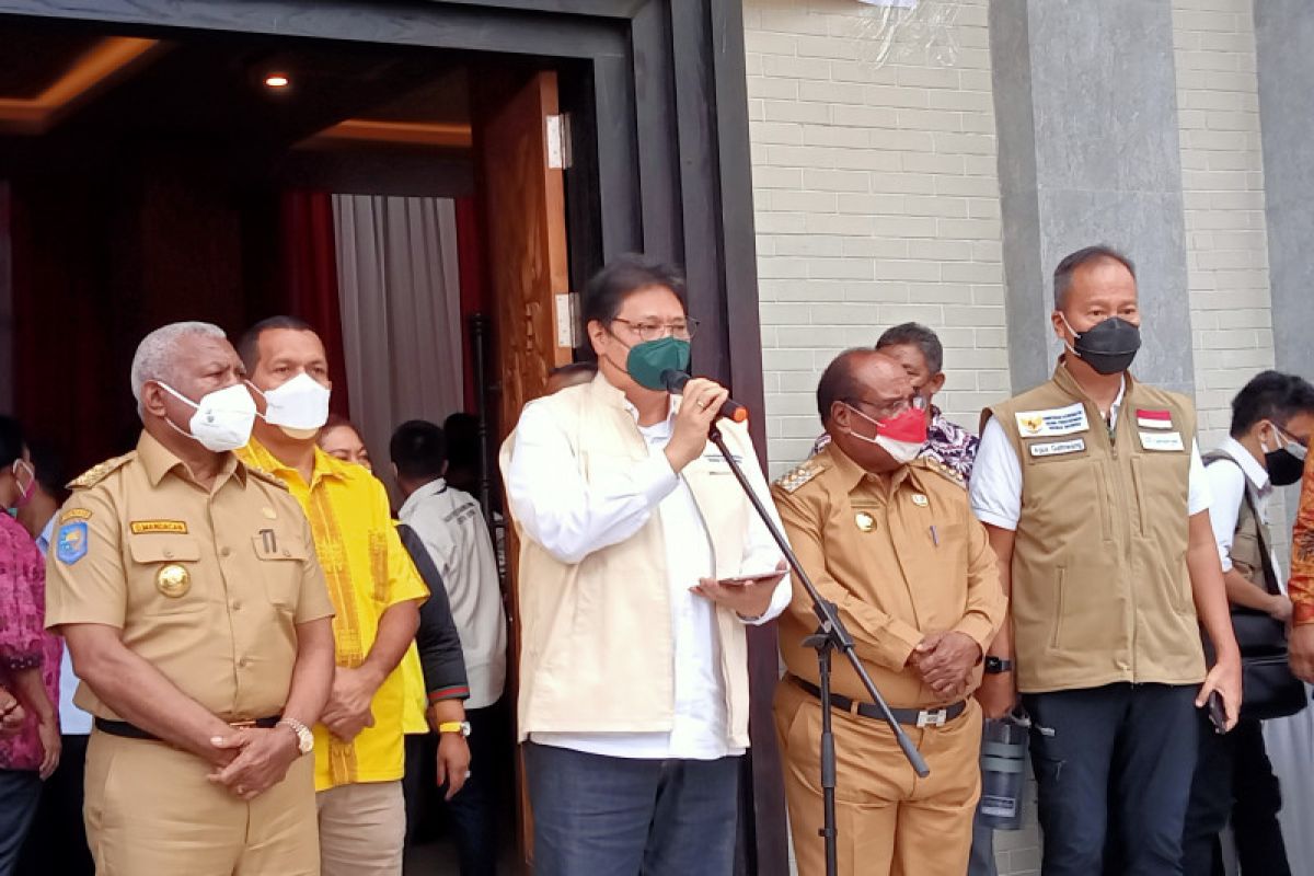 Menko sebut pertumbuhan ekonomi Papua Barat terendah di Indonesia