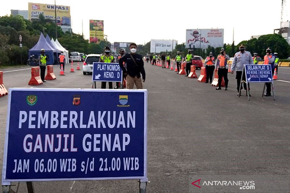 Ganjil-genap mulai diterapkan di Bandung khusus kendaraan luar kota