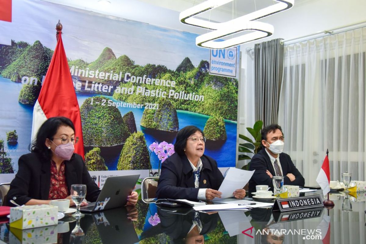 Minister emphasizes Indonesia's commitment to handling plastic waste