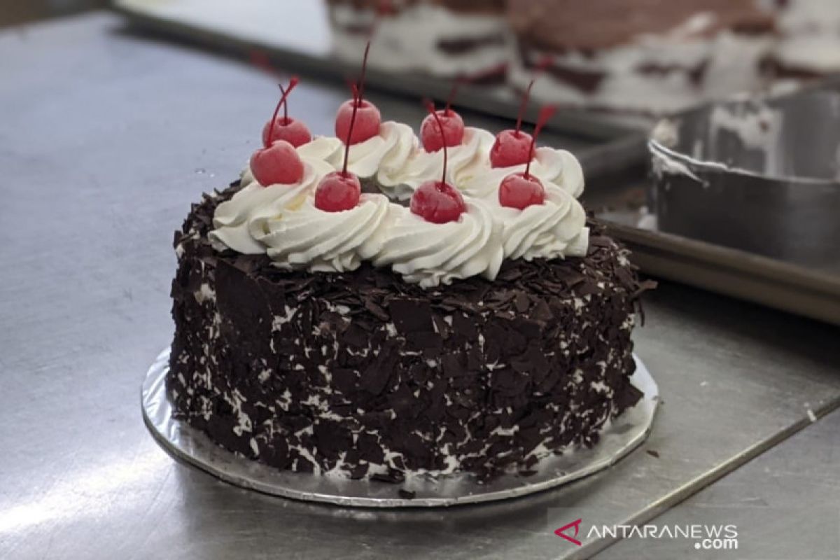 Kisah di balik kue black forest legendaris Jakarta