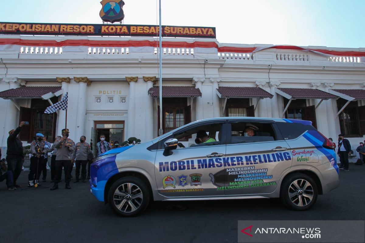 Polrestabes Surabaya kerahkan mobil masker keliling