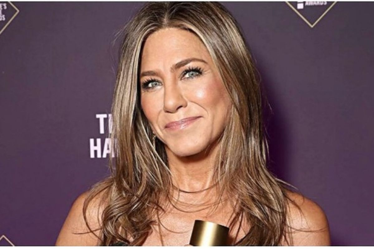 Jennifer Aniston umumkan akan luncurkan produk kecantikan miliknya LolaVie