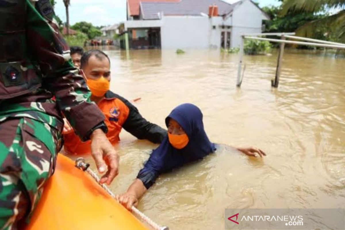 BPBD Riau minta warga bantaran sungai waspada banjir