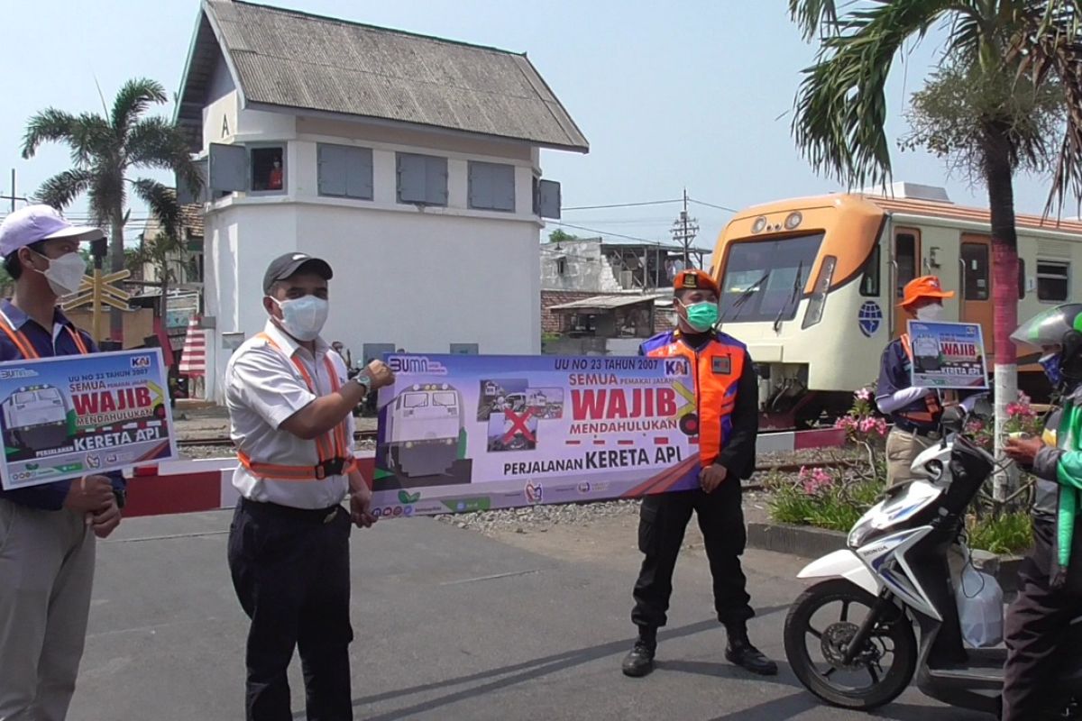 KAI gandeng komunitas kampanyekan keselamatan di perlintasan sebidang