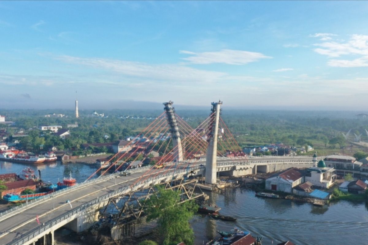 WIKA rampungkan jembatan cable stayed melengkung pertama di Indonesia