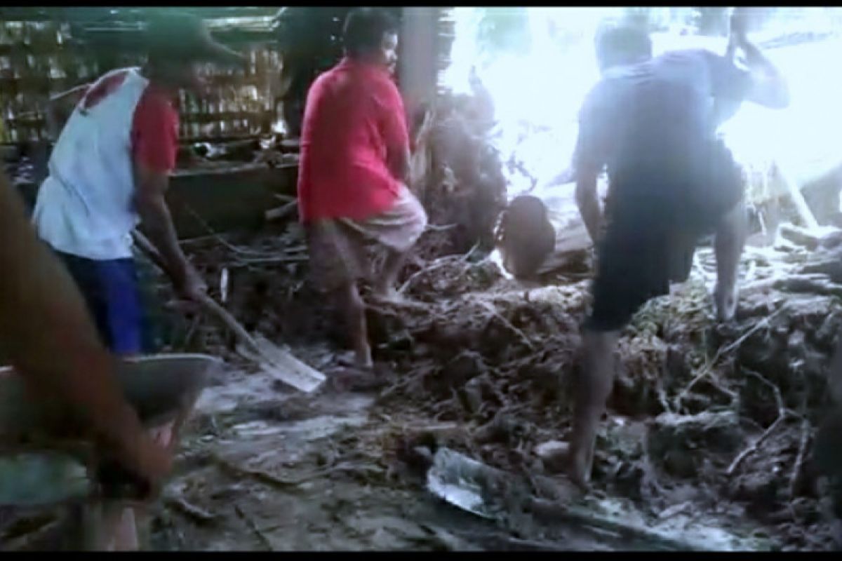 Puluhan rumah di Mamasa, Sulawesi Barat hanyut terseret banjir