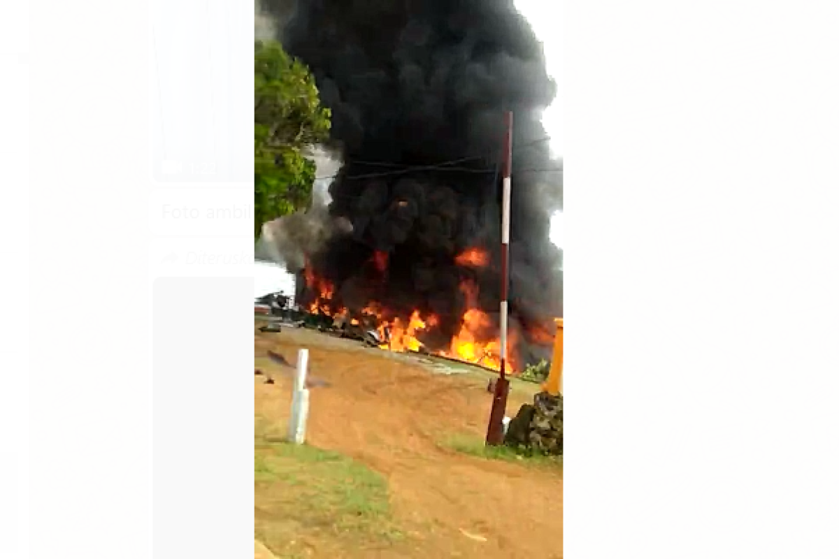APMS terapung di Semitau Kapuas Hulu terbakar