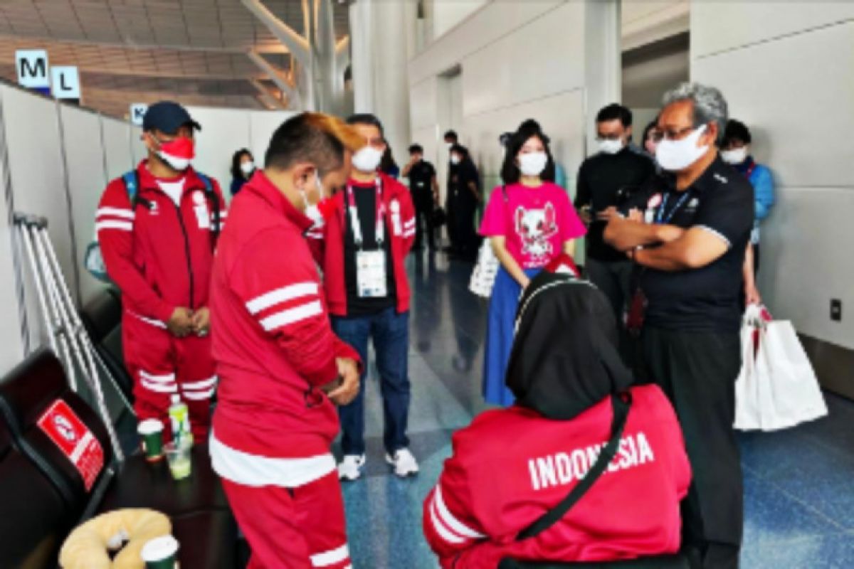 Indonesian ambassador escorts Paralympic team departing for Indonesia