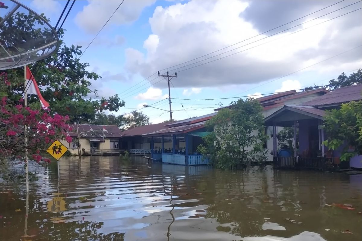 Banjir rendam sejumlah rumah di Kapuas Hulu termasuk pasar Putussibau