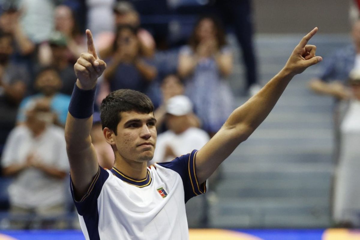 Alcaraz termuda dalam era Open yang capai perempat final putra US Open