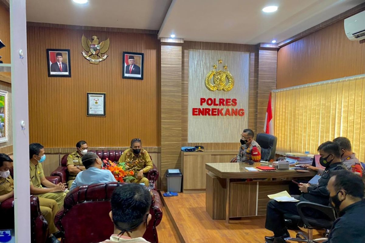 Tokoh Enrekang dukung penegakan hukum oknum dokter tak percaya COVID-19