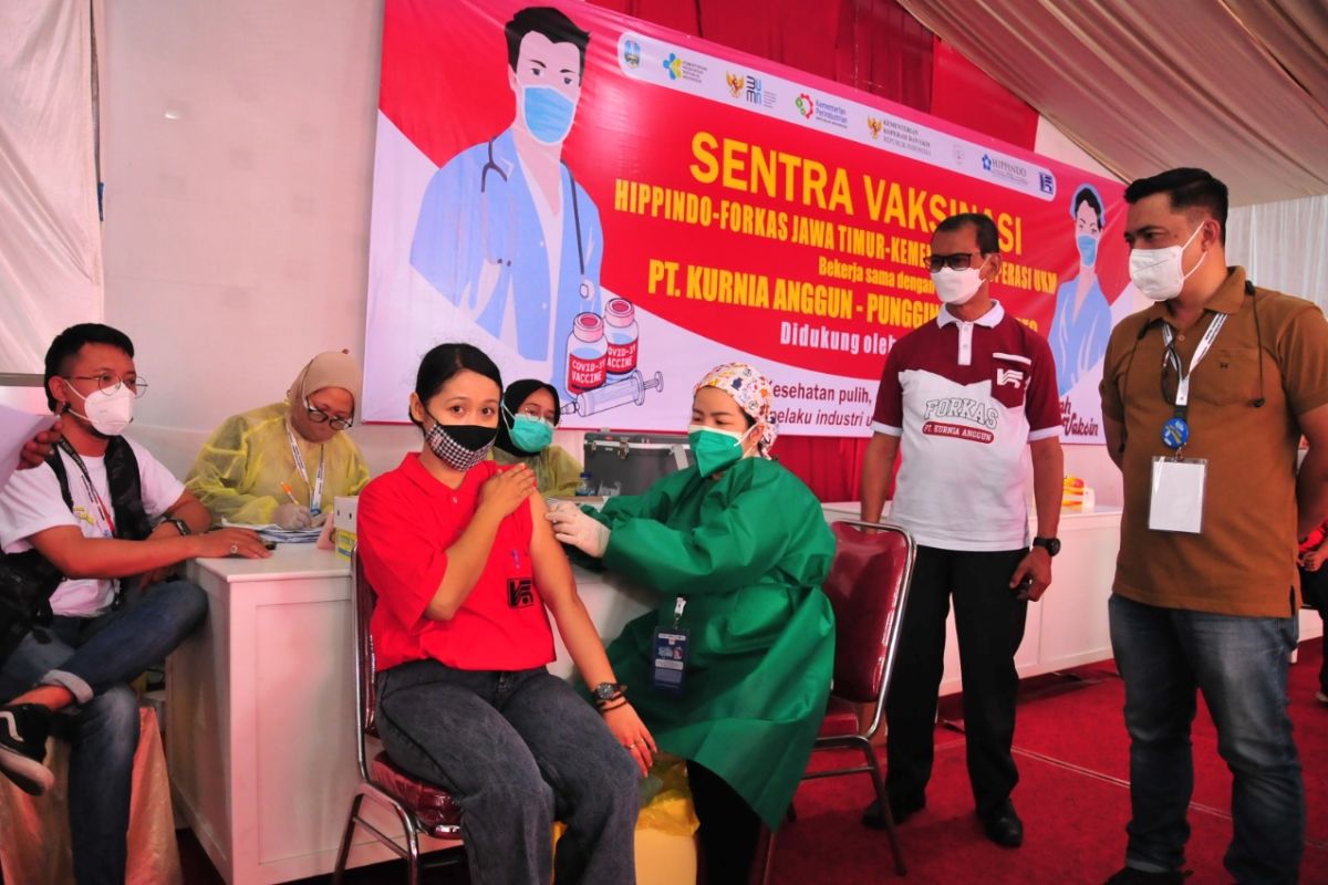 Forkas Jatim dan Hippindo kini sasar vaksinasi pekerja industri kecil di Mojokerjo