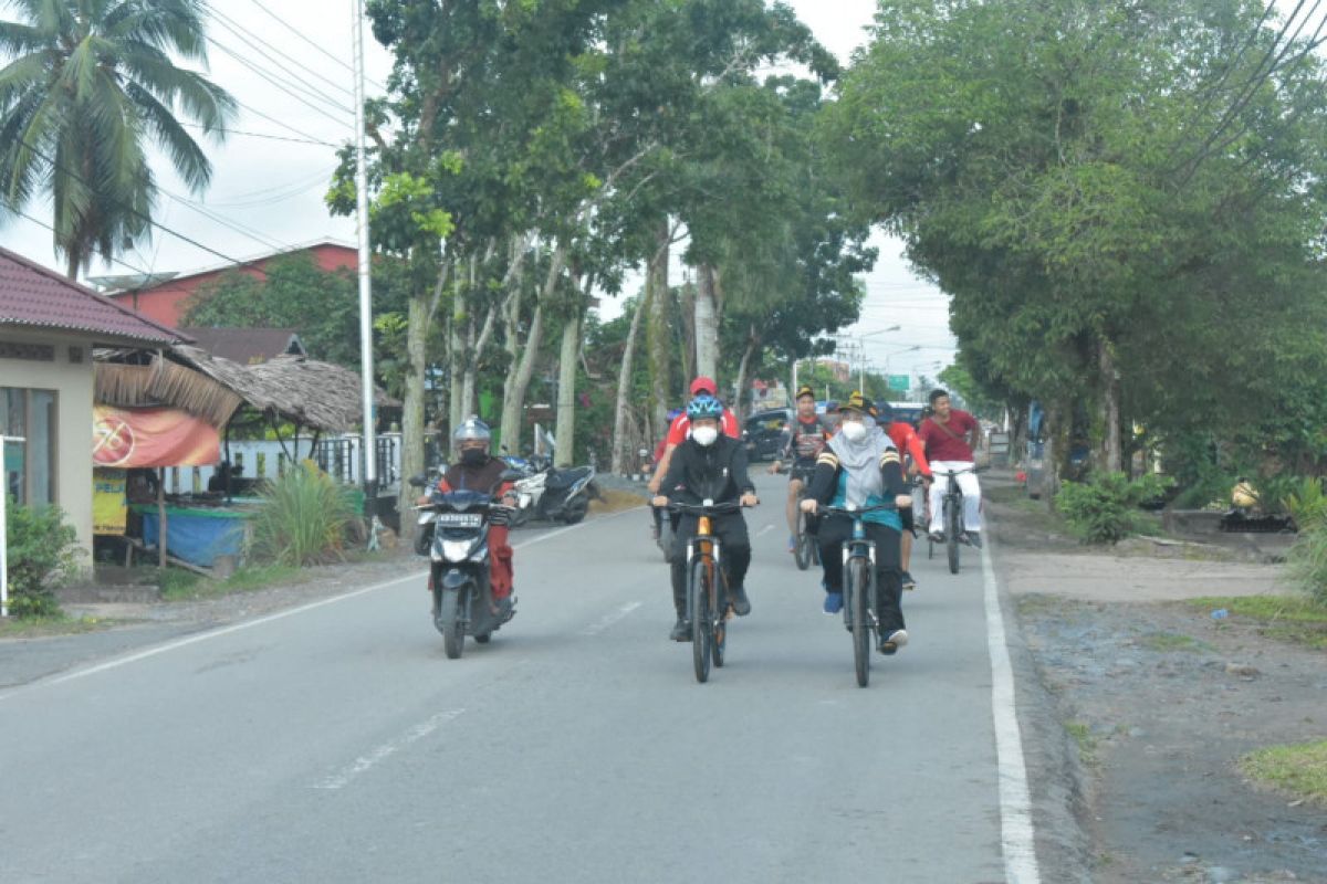 Bupati Satono ajak masyarakat Sambas rajin berolahraga