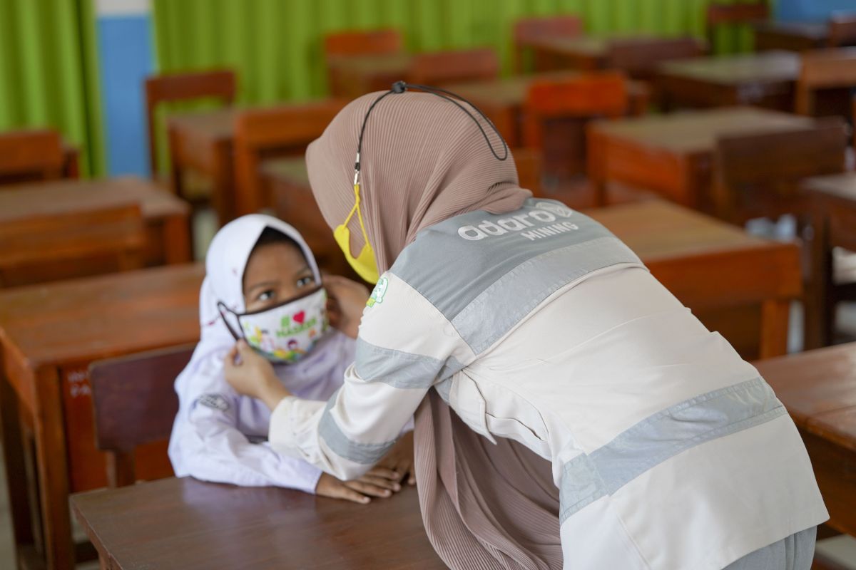 Dukung persiapan tatap muka, MIP bagikan masker cinta