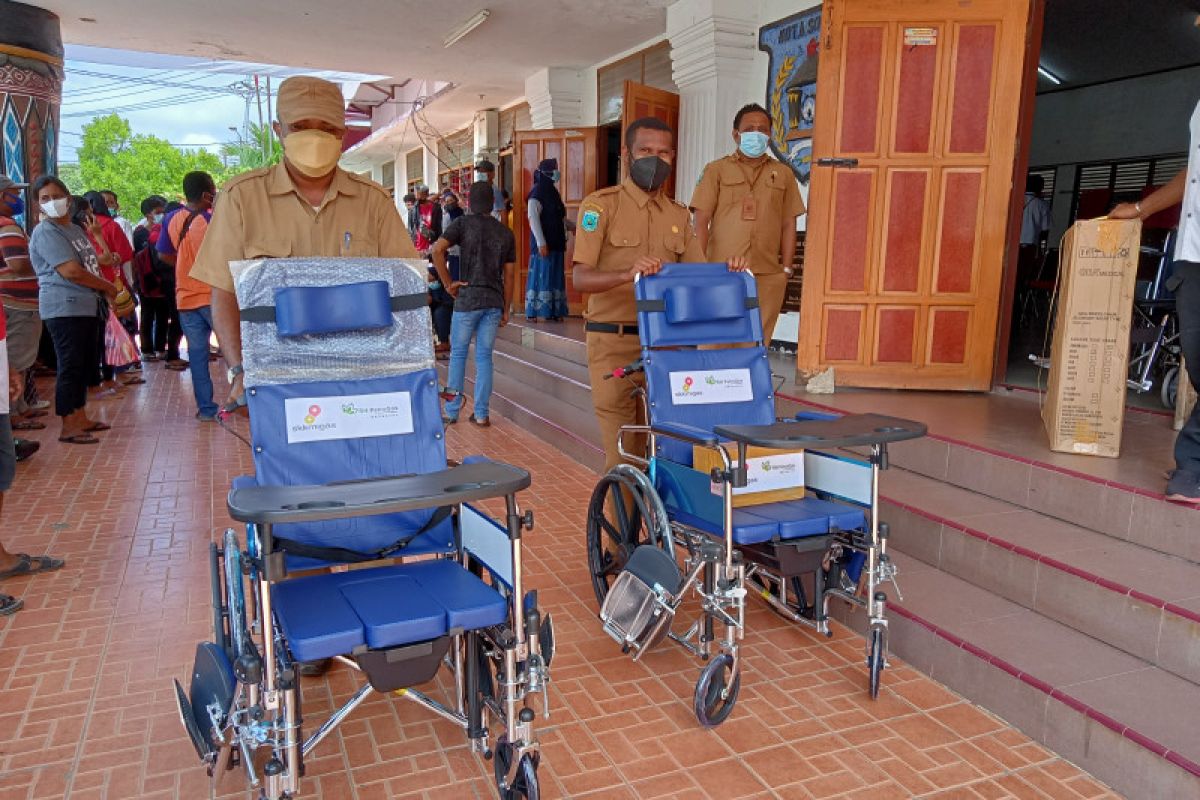 SKK Migas dan Petrogas bantu penyandang disabilitas kota Sorong