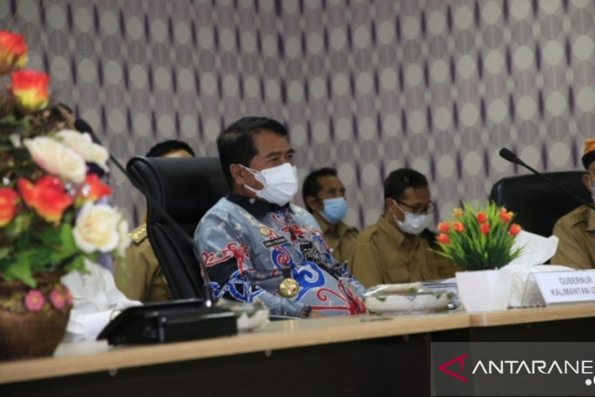 Gubernur Kaltara Serahkan Dokumen Lima Desa Wisata Baru