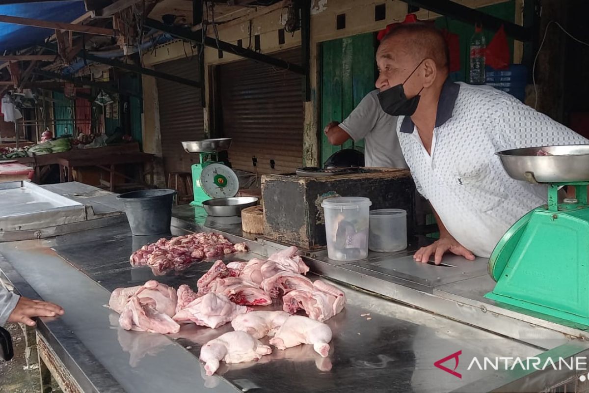 Pj Gubernur Safrizal: Usaha peternakan ayam di Belitung tekan inflasi