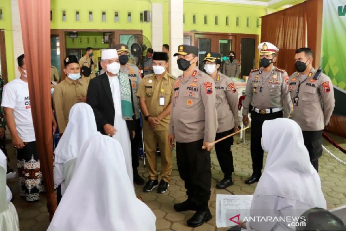 Polda Jateng masifkan vaksinasi COVID-19 di ponpes dan tempat ibadah