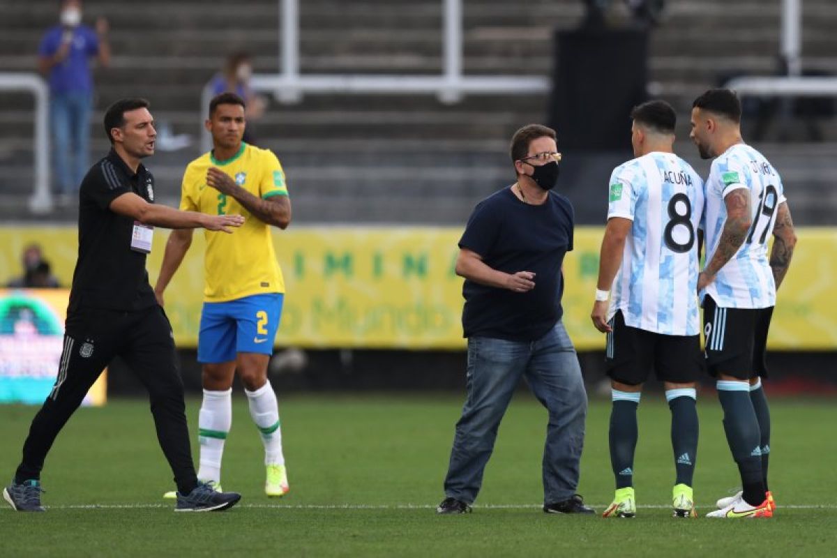 kualifikasi Piala Dunia 2022 : Otoritas kesehatan hentikan laga Brazil vs Argentina