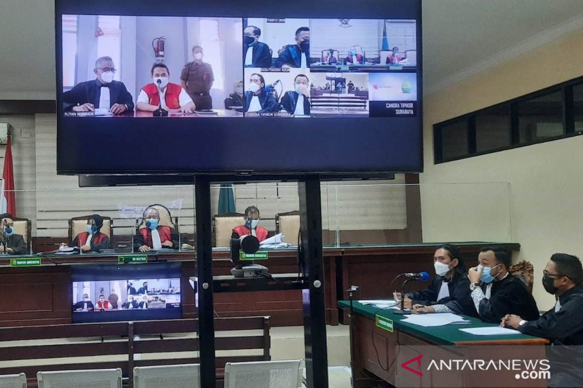 Bupati Nganjuk nonaktif Novi Rahman sampaikan eksepsi di persidangan