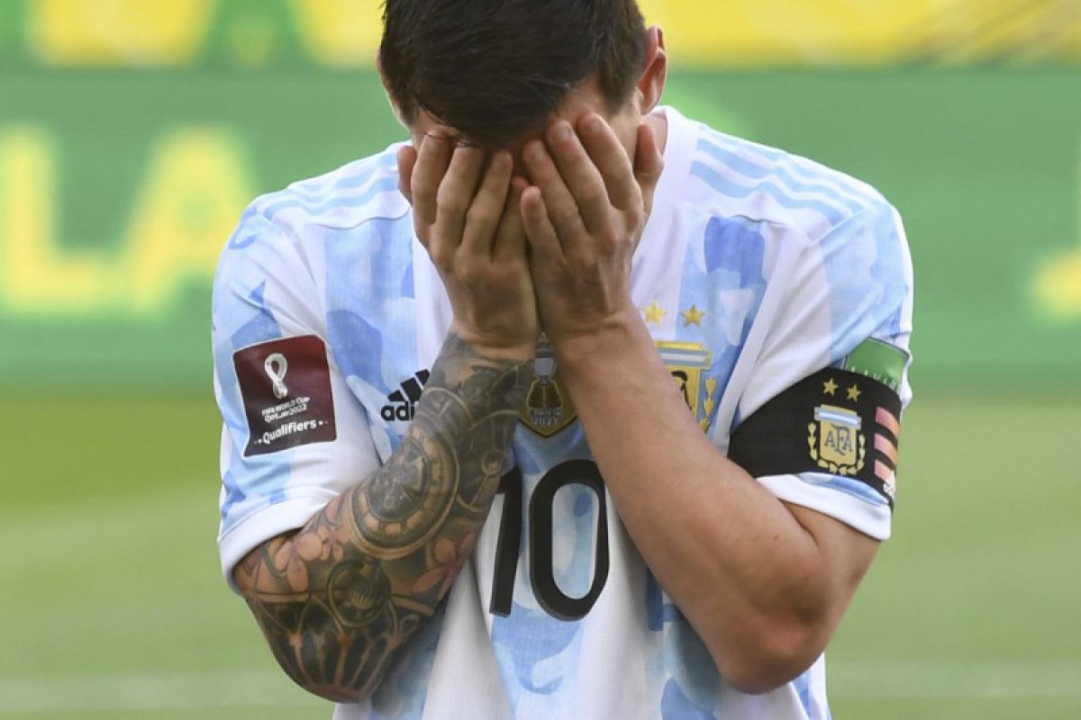 Tanding Argentina vs Brazil dihentikan, Messi ngambek