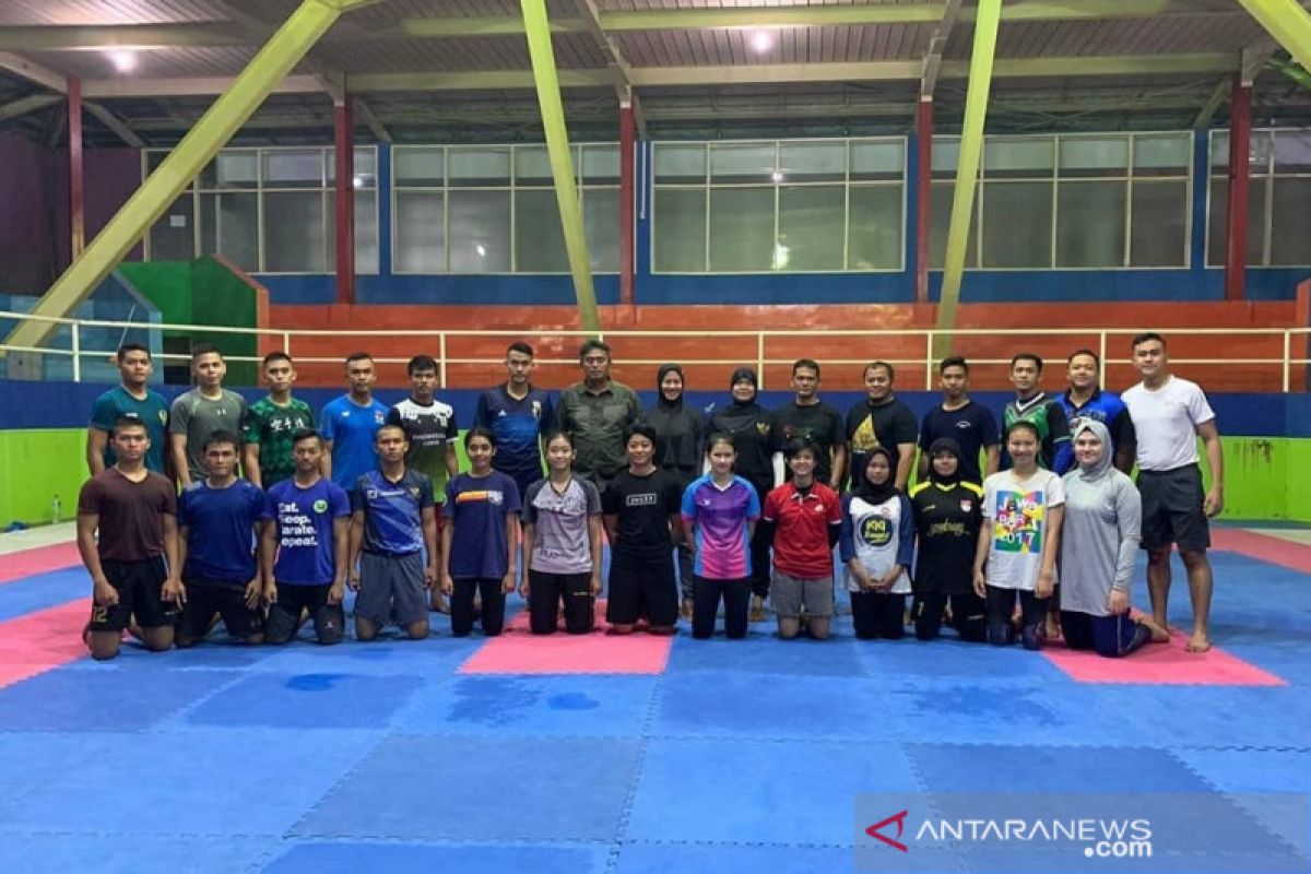 PON Papua- Tim karate Jabar targetkan empat emas di PON XX