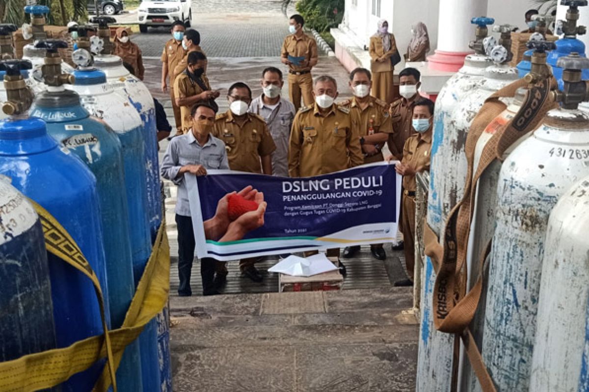 Dukung penanganan pandemi, DSLNG donasikan suplai oksigen untuk Pemkab Banggai