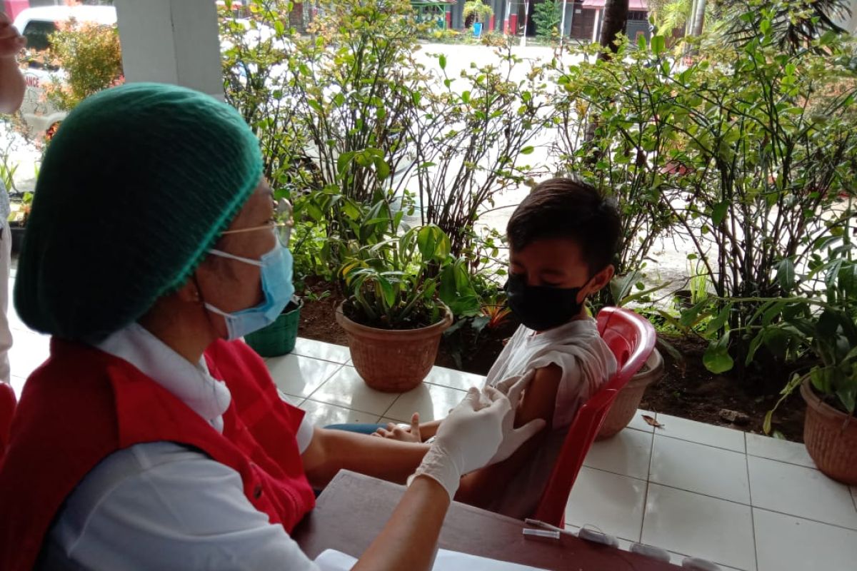 Pemkab Minahasa Tenggara targetkan vaksinasi 11 ribu warga dalam tiga hari