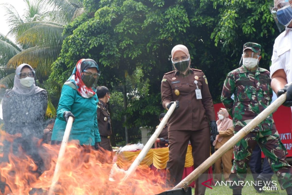 Kejari Kota Bogor musnahkan barang bukti 145 kasus tindak pidana