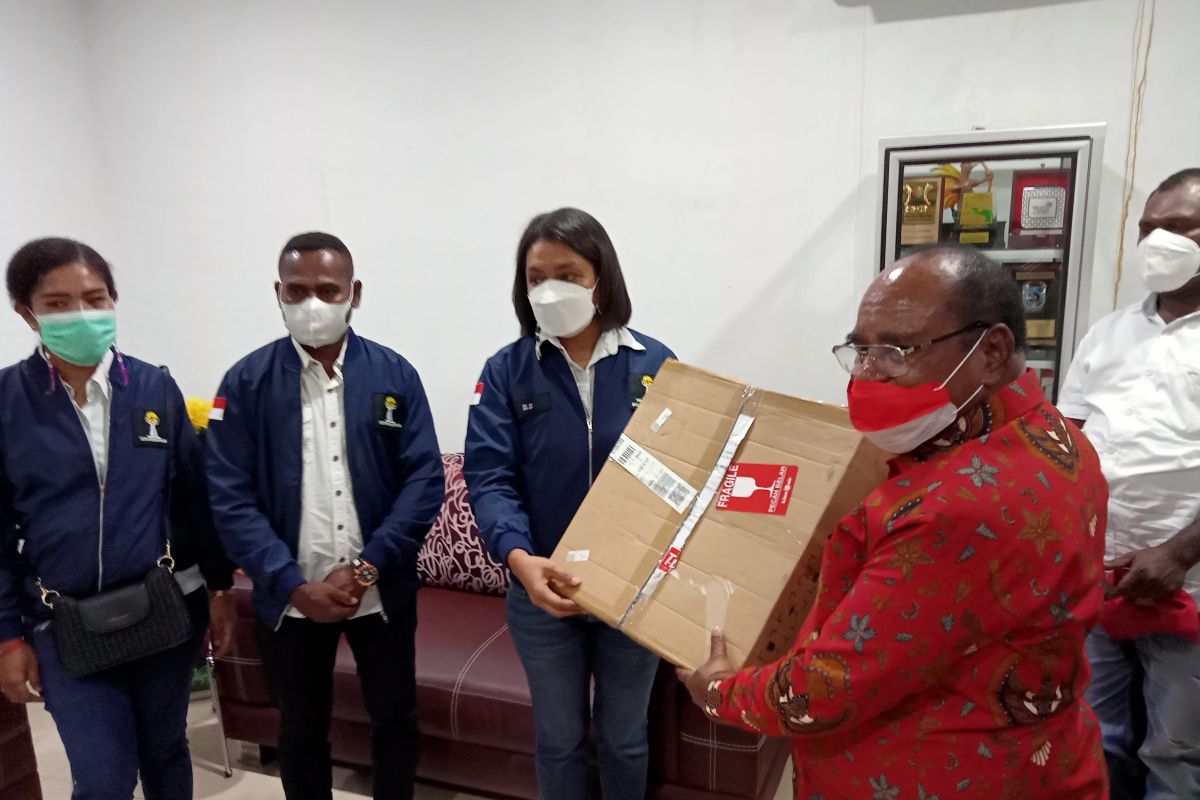 Pemkot Sorong terima bantuan alat ventilator HIPMI Provinsi Papua Barat