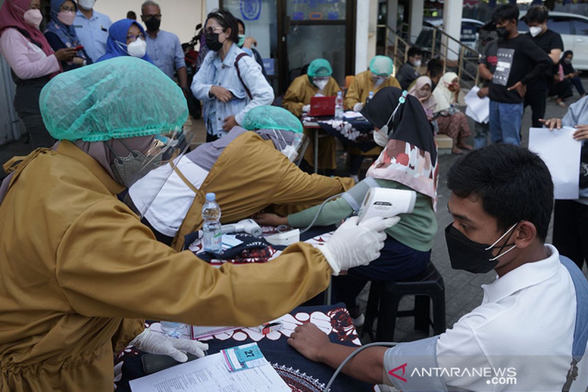 39 juta lebih warga sudah dapat suntikan dosis kedua vaksin COVID-19