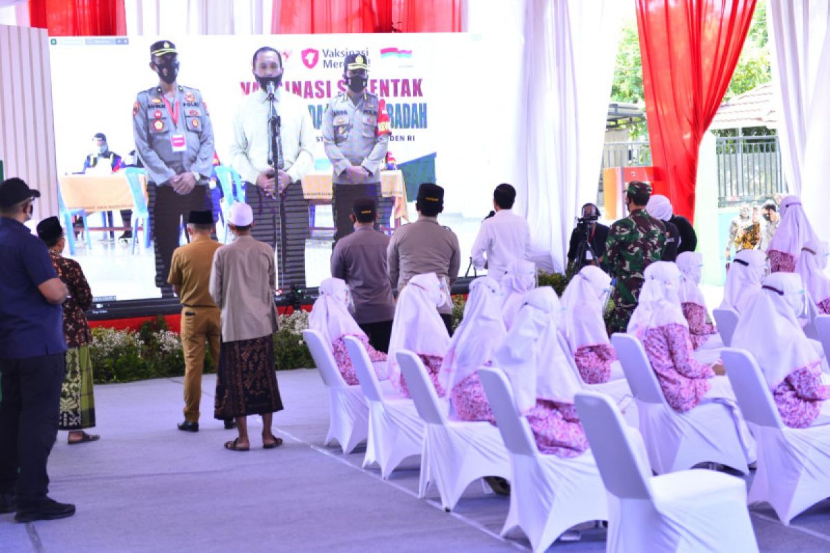 Pelayanan Vaksinasi Merdeka digelar di 341 tempat ibadah dan pesantren