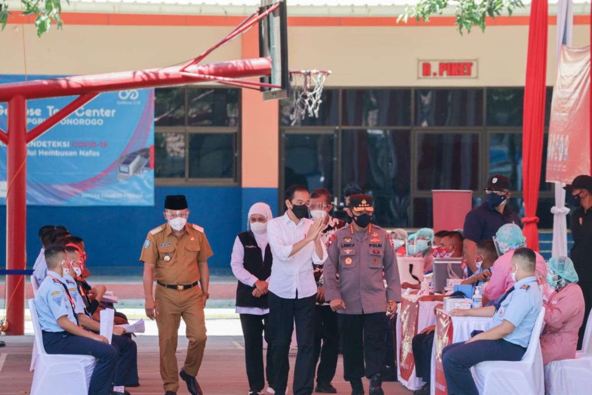 Forkopimda Jatim dampingi Jokowi kunker di Ponorogo dan Blitar