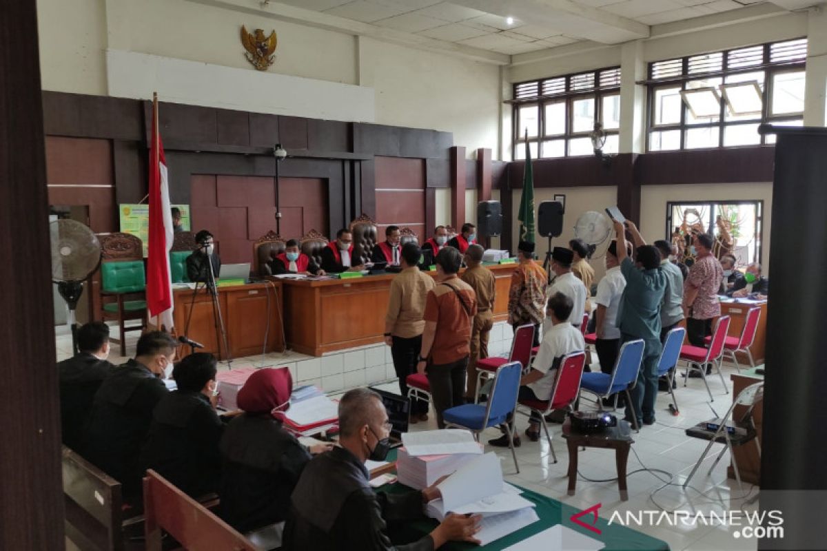 Pemberian dana hibah bangun  Masjid Raya Palembang maladministrasi