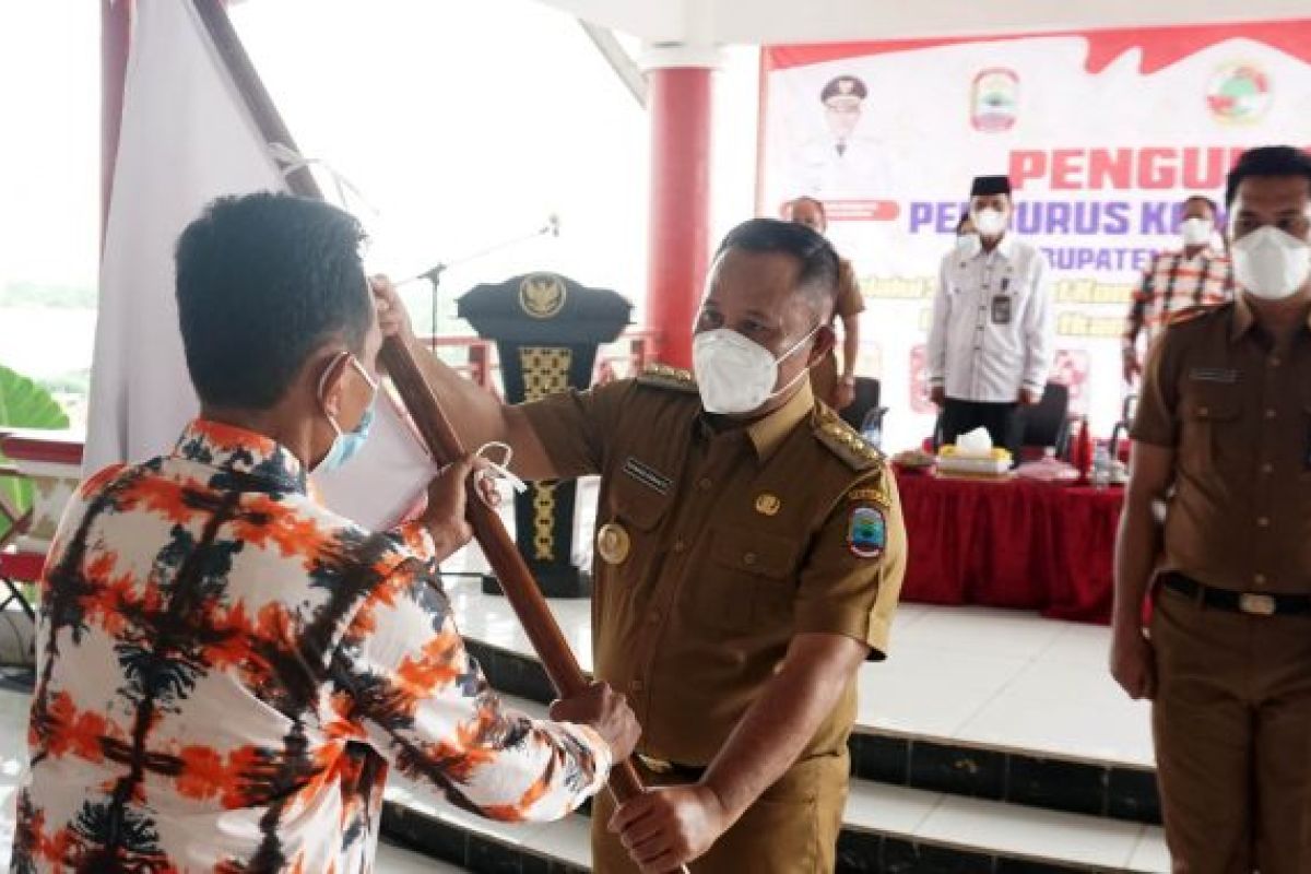 Bupati Lampung Selatan kukuhkan komunitas UMKM