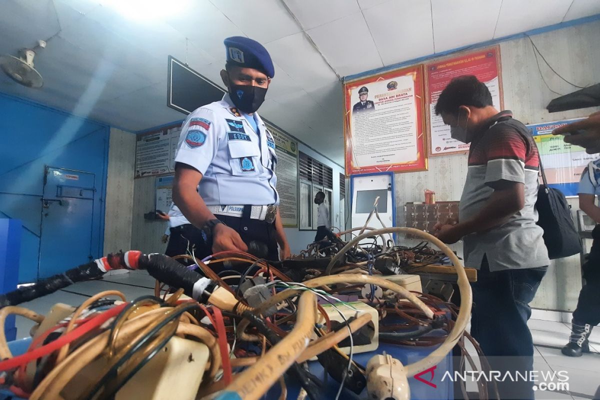 LP Pariaman sita kabel dan colokan rakitan narapidana