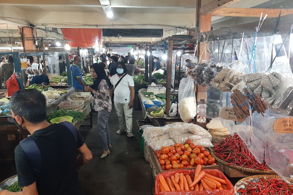Cuaca buruk picu kenaikan harga pangan di Tanjungpinang