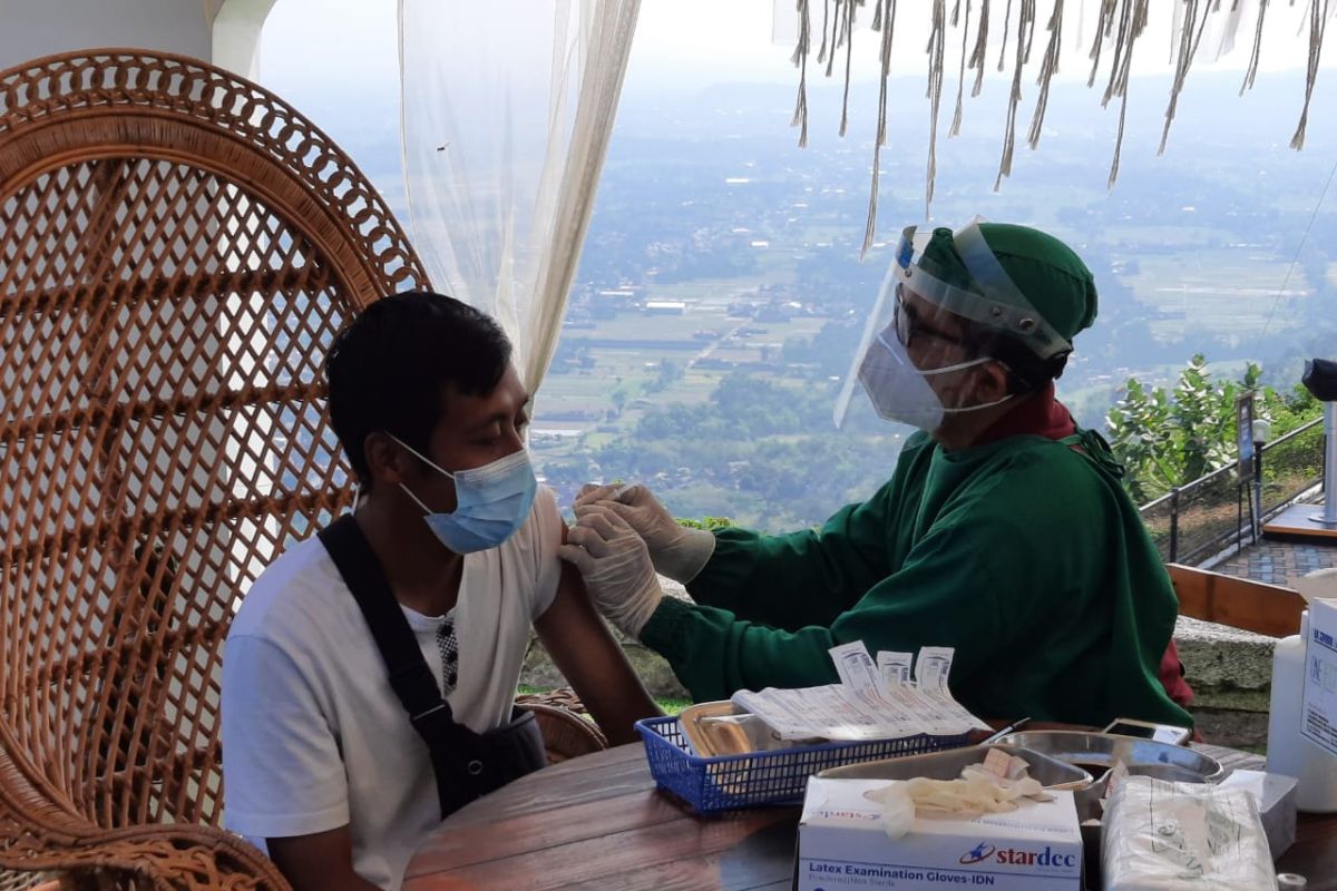 Dinkes Gunung Kidul lakukan vaksinasi massal di Gedangsari